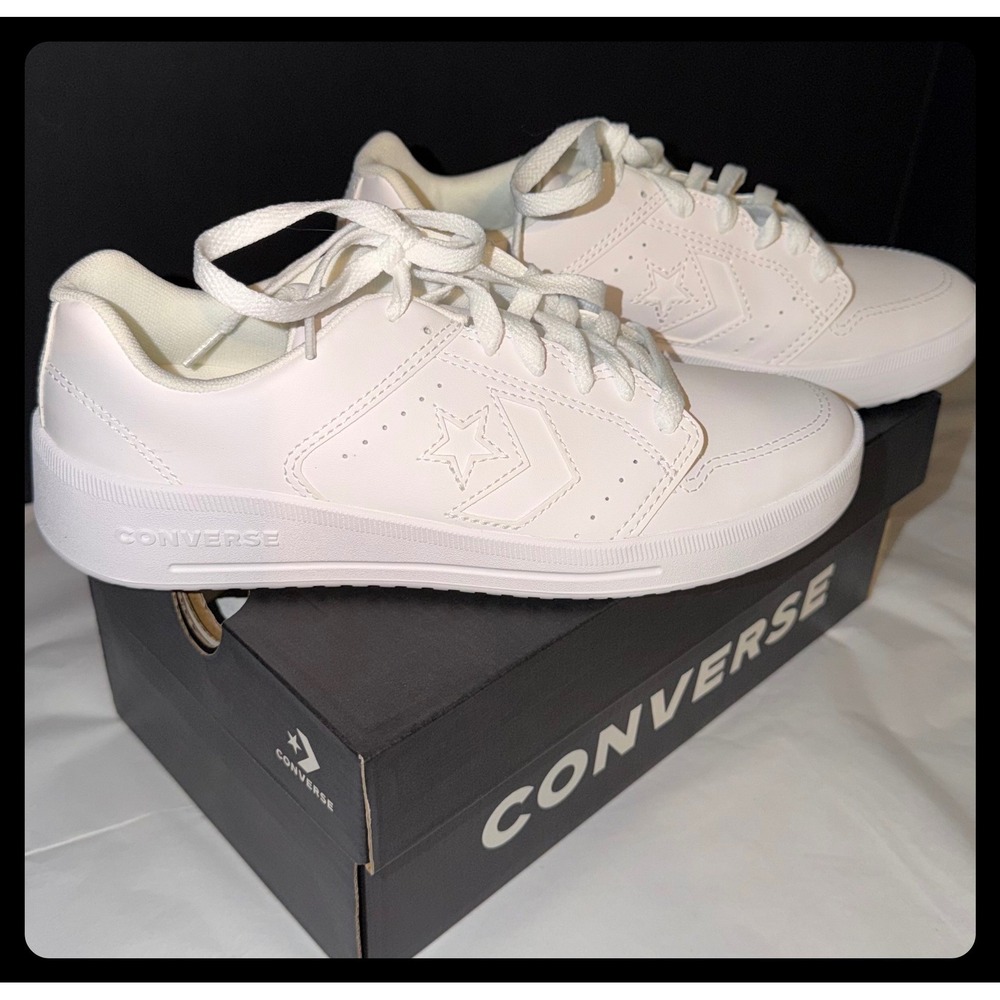 Converse Day One Court OX Women 7.5 White Low Top Sneakers Casual